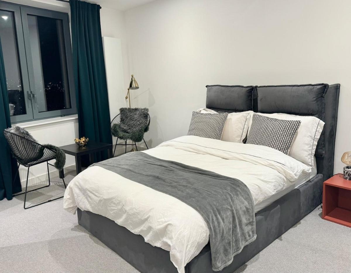 View Two Bedroom Entire Enjoy River & Views, Skyline Views Appartamento Londra